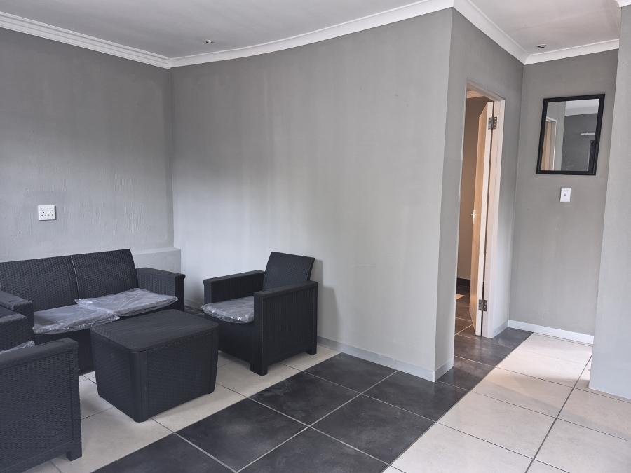 1 Bedroom Property for Sale in Corlett Gardens Gauteng
