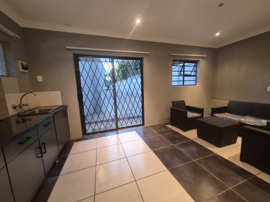 1 Bedroom Property for Sale in Corlett Gardens Gauteng