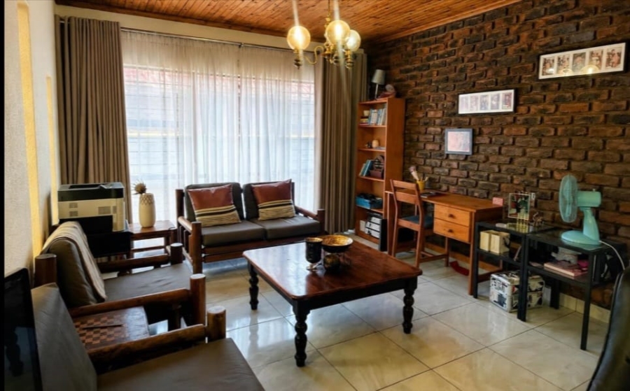 4 Bedroom Property for Sale in Petersfield Gauteng