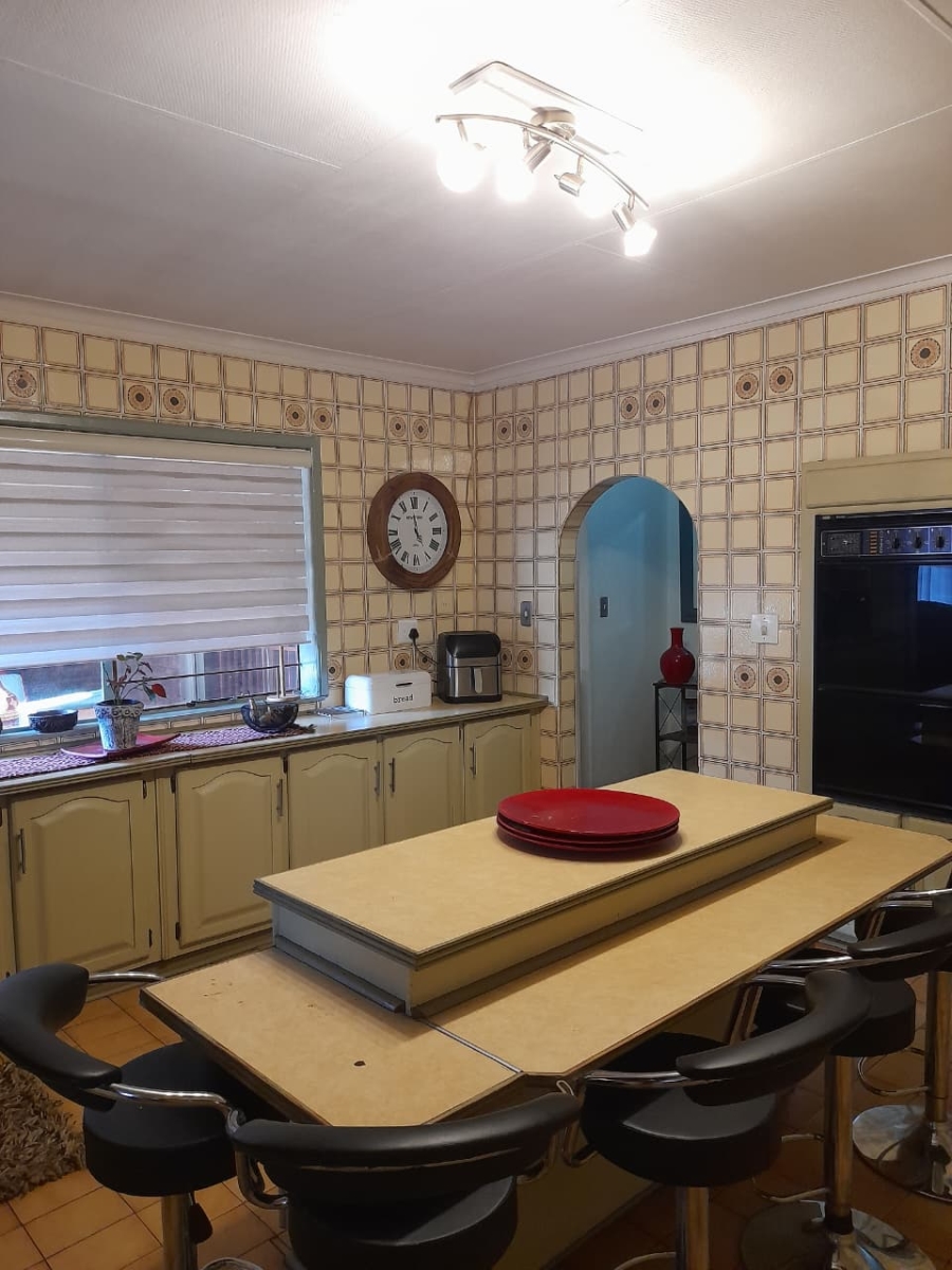 4 Bedroom Property for Sale in Petersfield Gauteng