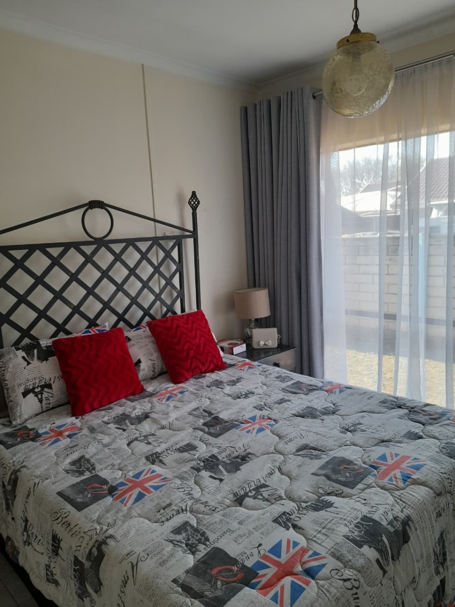 4 Bedroom Property for Sale in Petersfield Gauteng