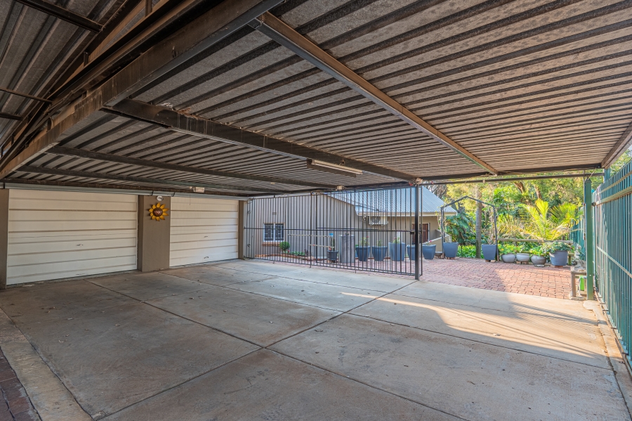 4 Bedroom Property for Sale in Meyerspark Gauteng