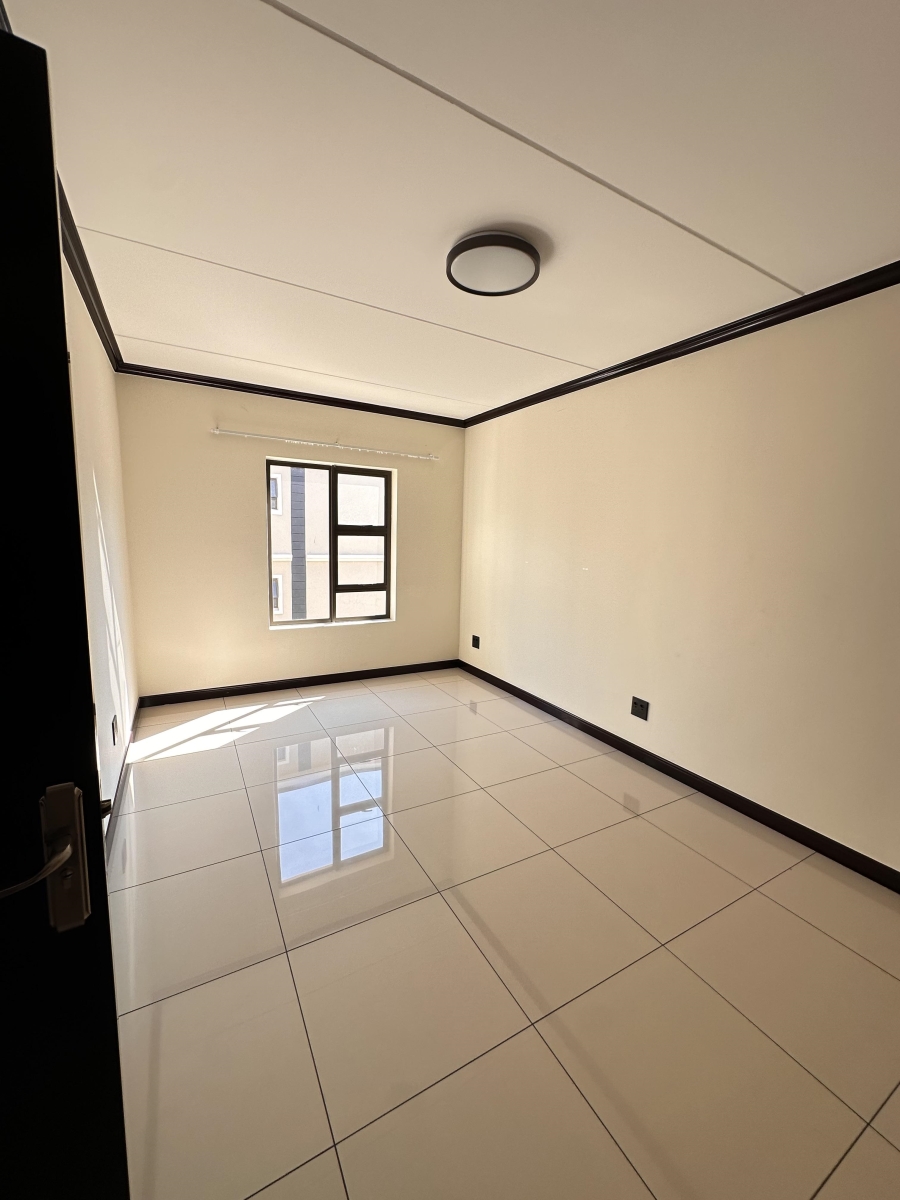 To Let 2 Bedroom Property for Rent in Blue Hills Gauteng