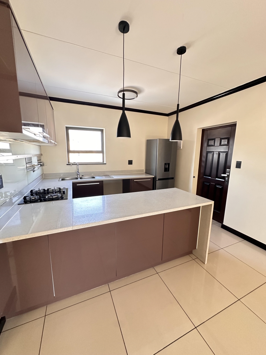 To Let 2 Bedroom Property for Rent in Blue Hills Gauteng