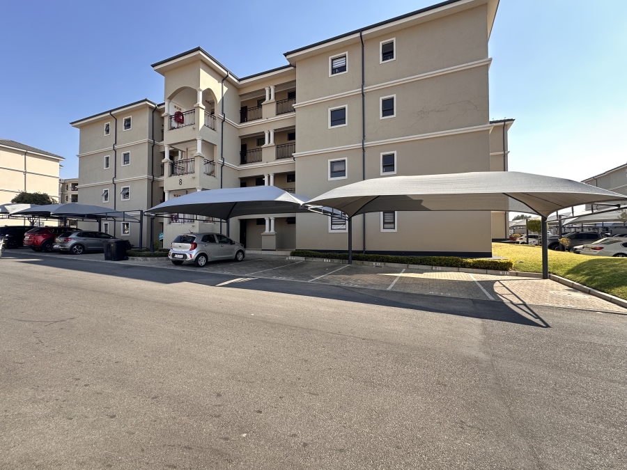 To Let 2 Bedroom Property for Rent in Blue Hills Gauteng