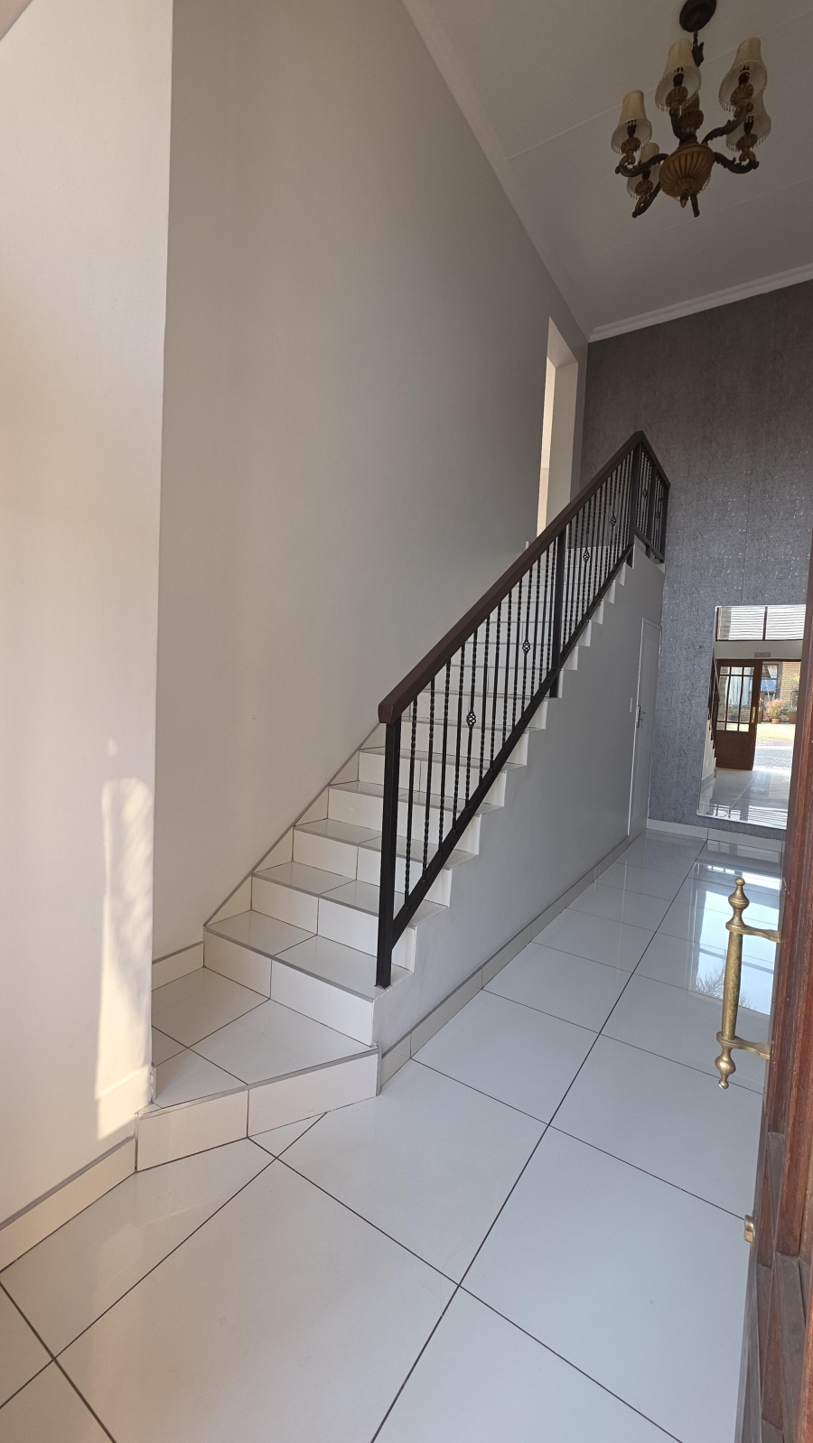 To Let 3 Bedroom Property for Rent in Eldopark Gauteng