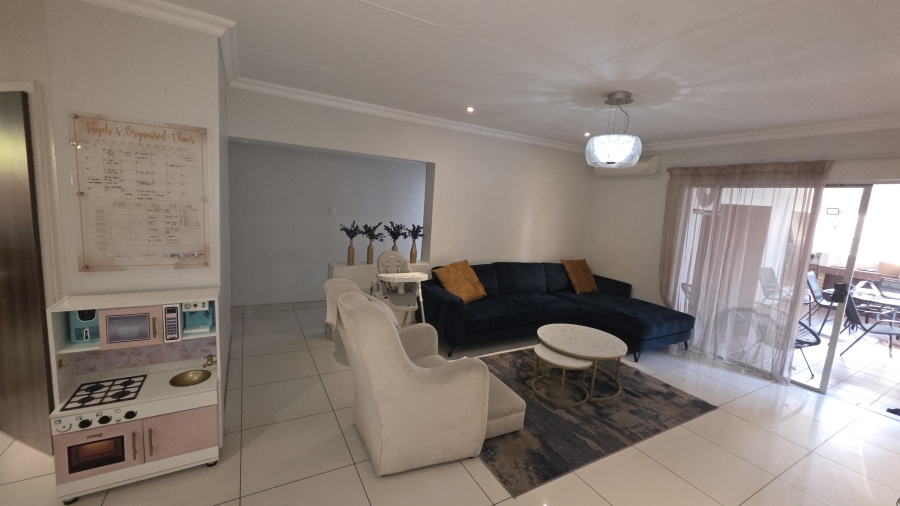 To Let 3 Bedroom Property for Rent in Eldopark Gauteng