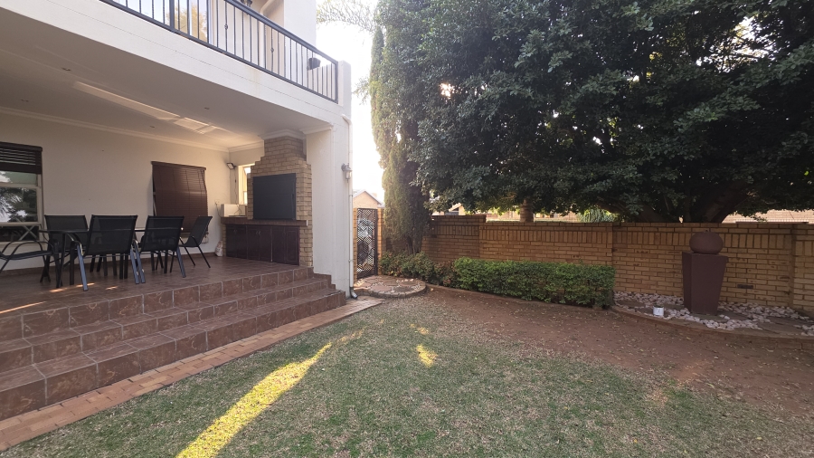 To Let 3 Bedroom Property for Rent in Eldopark Gauteng
