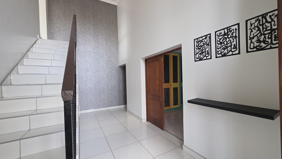 To Let 3 Bedroom Property for Rent in Eldopark Gauteng