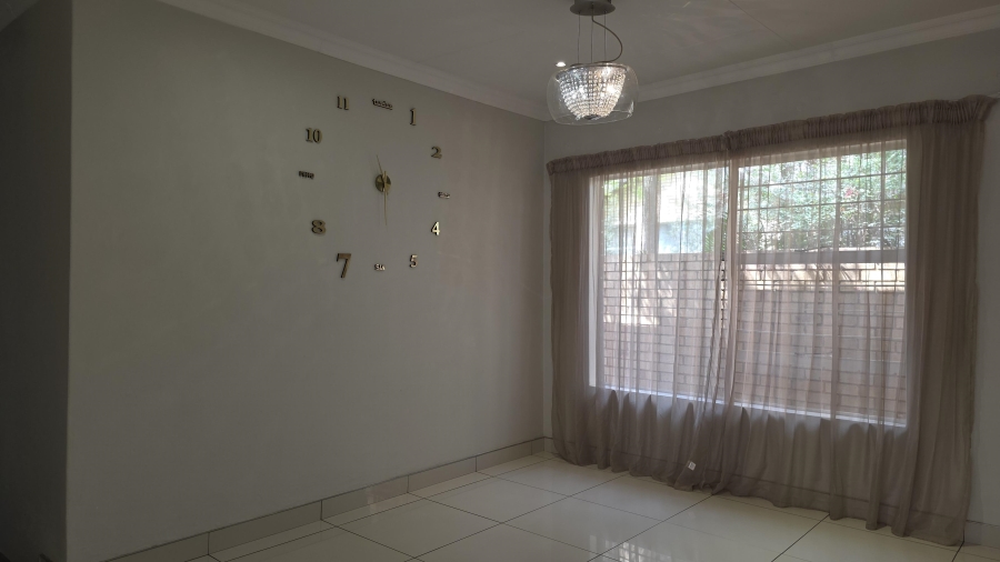 To Let 3 Bedroom Property for Rent in Eldopark Gauteng