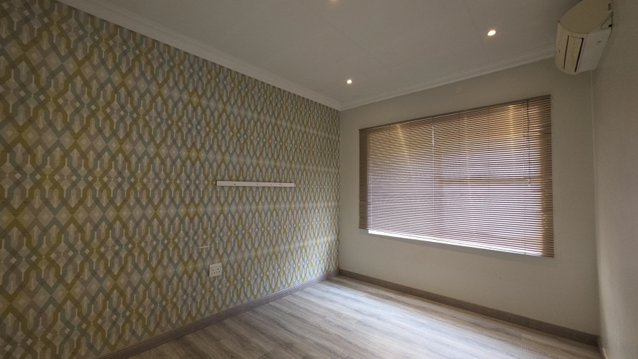 To Let 3 Bedroom Property for Rent in Eldopark Gauteng