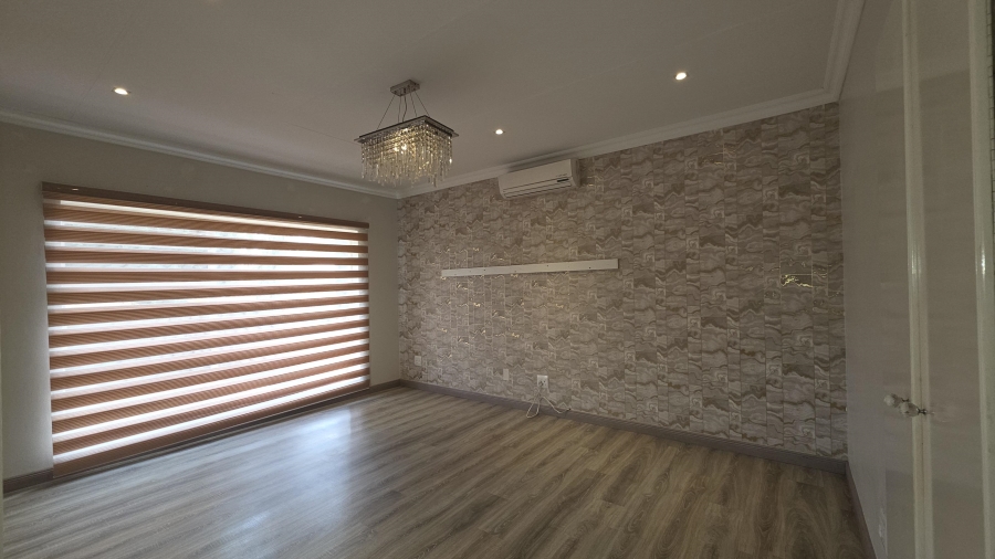To Let 3 Bedroom Property for Rent in Eldopark Gauteng