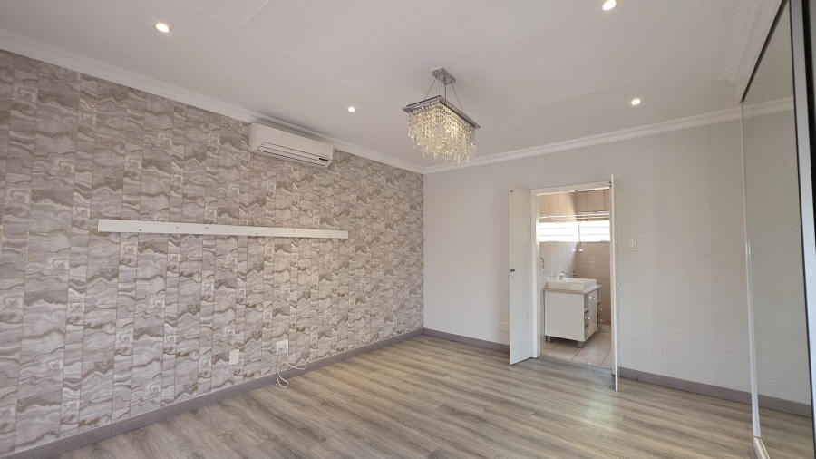 To Let 3 Bedroom Property for Rent in Eldopark Gauteng