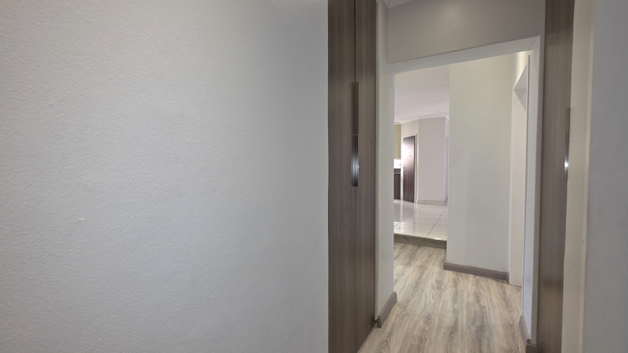 To Let 3 Bedroom Property for Rent in Eldopark Gauteng