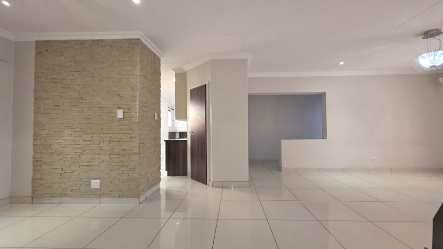 To Let 3 Bedroom Property for Rent in Eldopark Gauteng