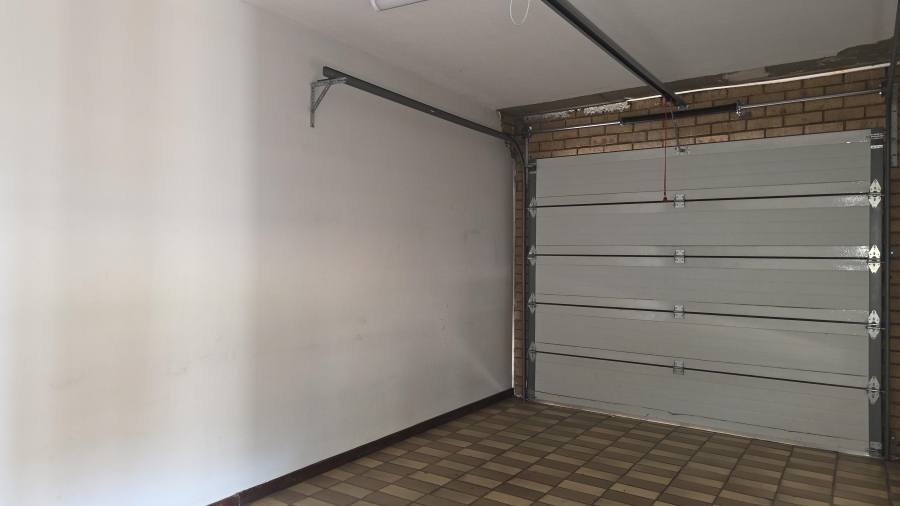 To Let 3 Bedroom Property for Rent in Eldopark Gauteng