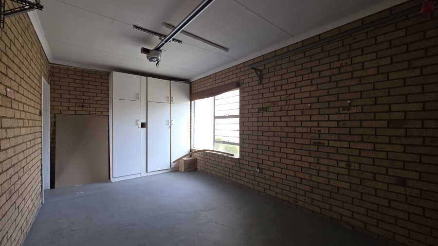 To Let 3 Bedroom Property for Rent in Eldopark Gauteng