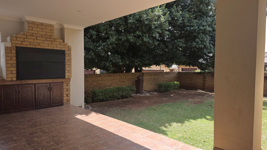 To Let 3 Bedroom Property for Rent in Eldopark Gauteng