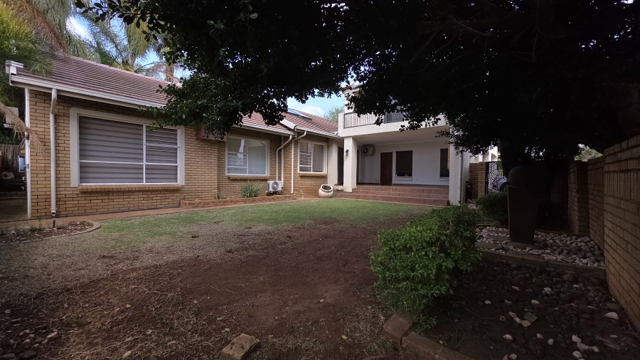 To Let 3 Bedroom Property for Rent in Eldopark Gauteng
