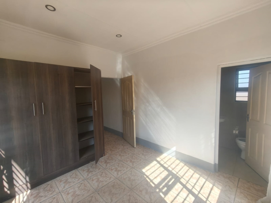 To Let 3 Bedroom Property for Rent in Erasmia Gauteng