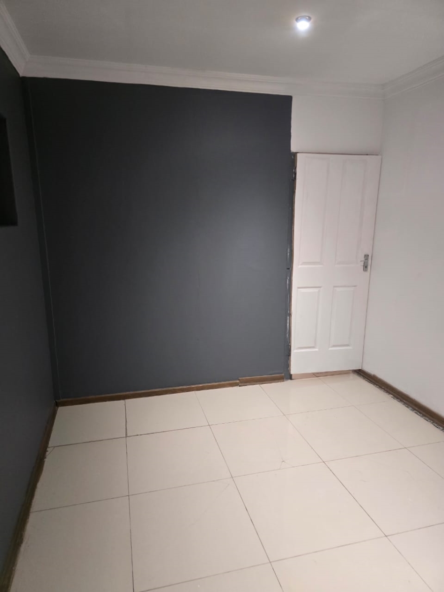 To Let 2 Bedroom Property for Rent in Erasmia Gauteng
