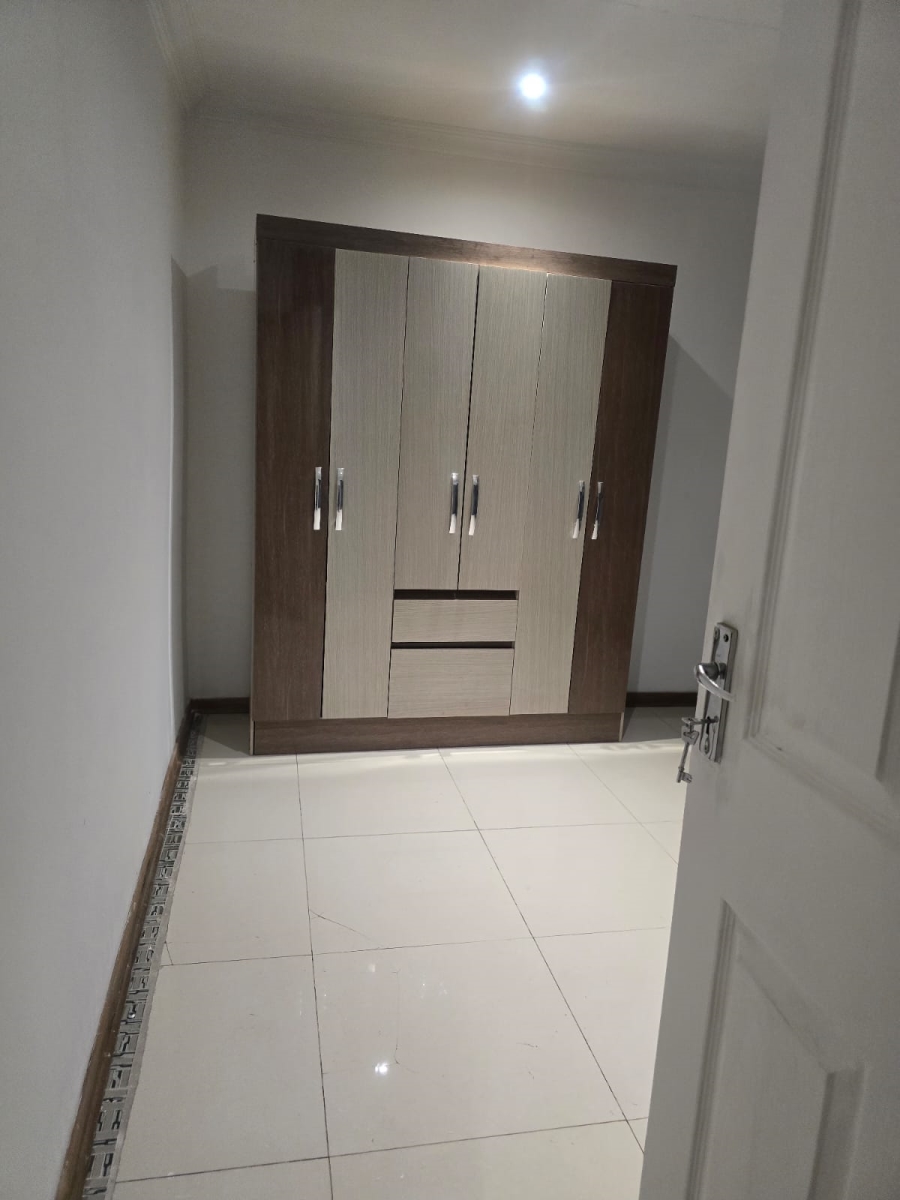 To Let 2 Bedroom Property for Rent in Erasmia Gauteng