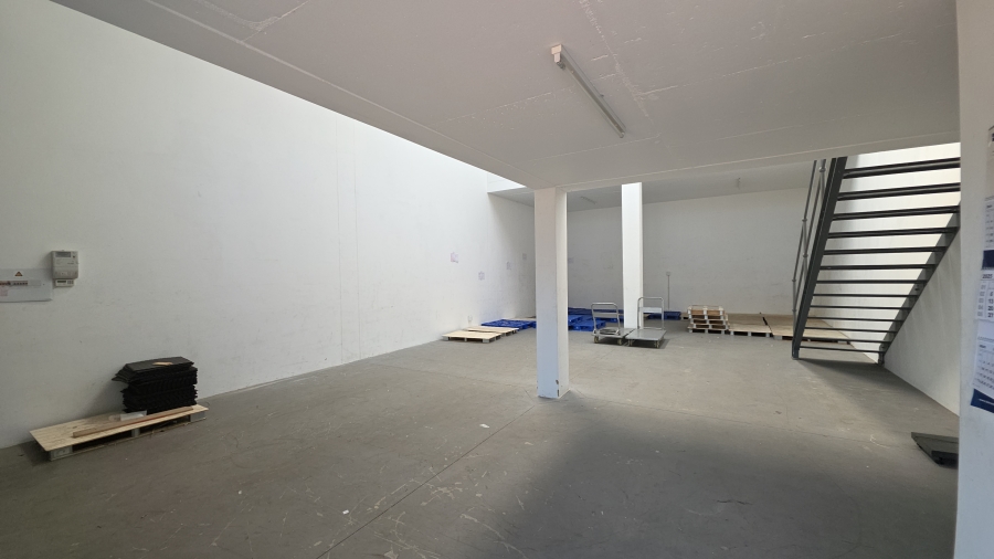 To Let Commercial Property for Rent in Barbeque Downs Gauteng