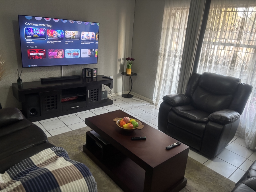 2 Bedroom Property for Sale in Kenilworth Gauteng