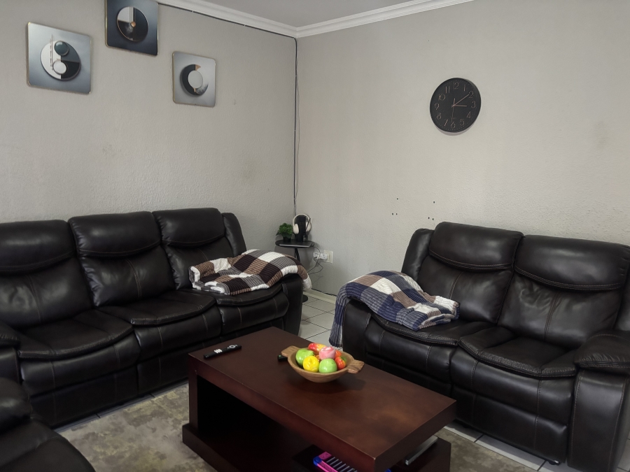 2 Bedroom Property for Sale in Kenilworth Gauteng