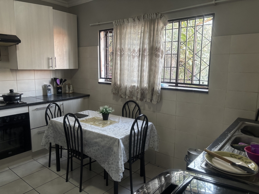2 Bedroom Property for Sale in Kenilworth Gauteng
