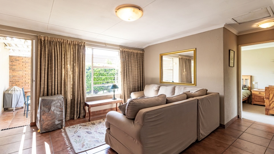 2 Bedroom Property for Sale in Magaliessig Gauteng