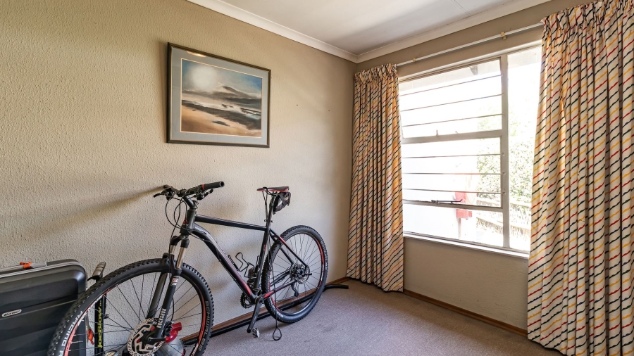 2 Bedroom Property for Sale in Magaliessig Gauteng