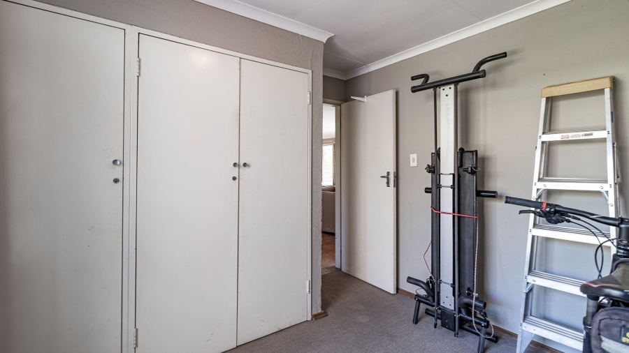 2 Bedroom Property for Sale in Magaliessig Gauteng