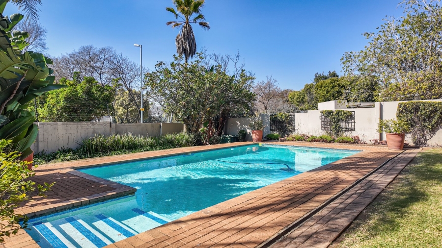 2 Bedroom Property for Sale in Magaliessig Gauteng