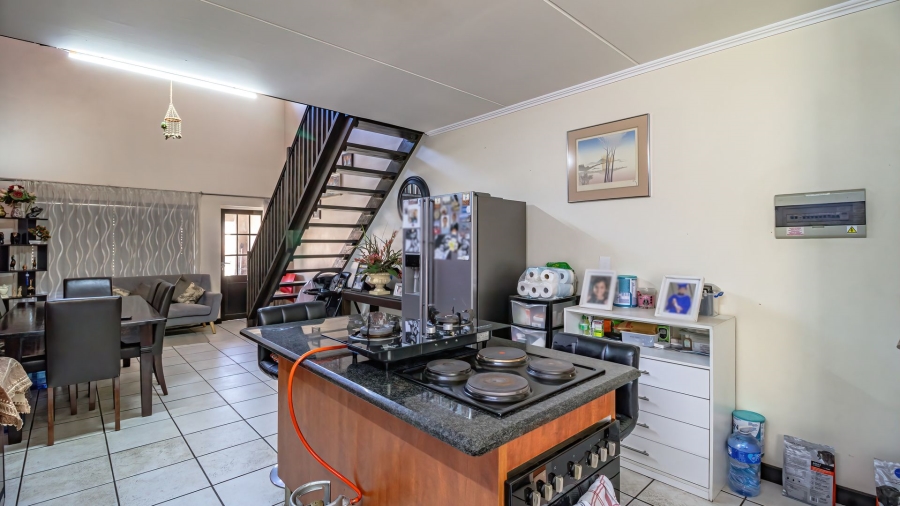 2 Bedroom Property for Sale in Sunninghill Gauteng