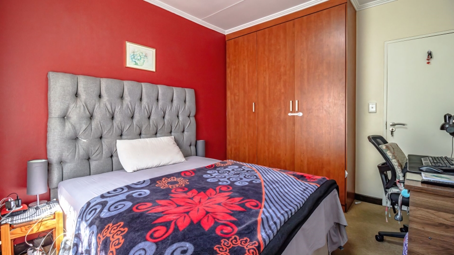 2 Bedroom Property for Sale in Sunninghill Gauteng