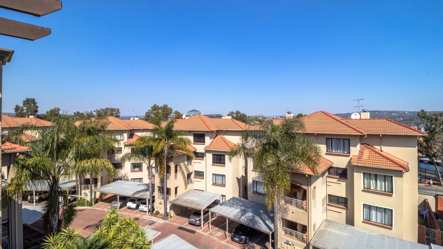 2 Bedroom Property for Sale in Sunninghill Gauteng
