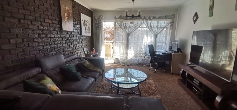 2 Bedroom Property for Sale in Vereeniging Gauteng