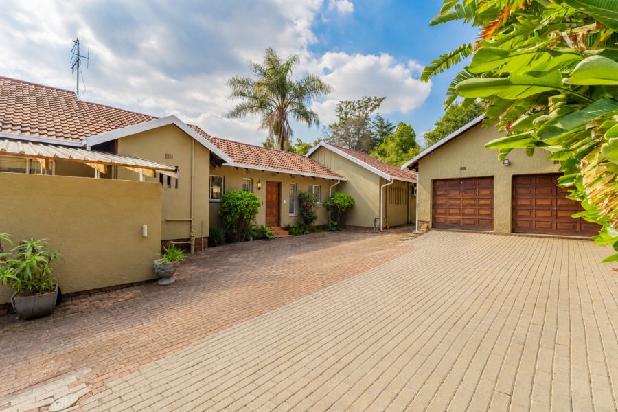 3 Bedroom Property for Sale in Douglasdale Gauteng