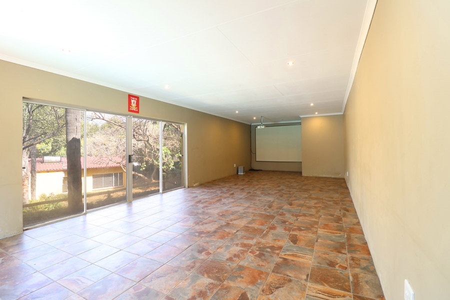 To Let 4 Bedroom Property for Rent in Weltevreden Park Gauteng