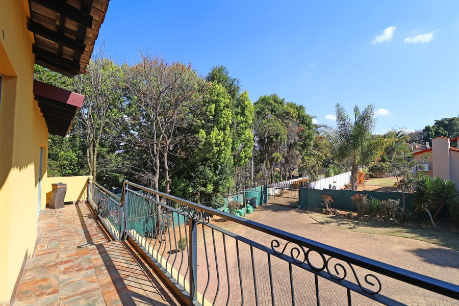 To Let 4 Bedroom Property for Rent in Weltevreden Park Gauteng