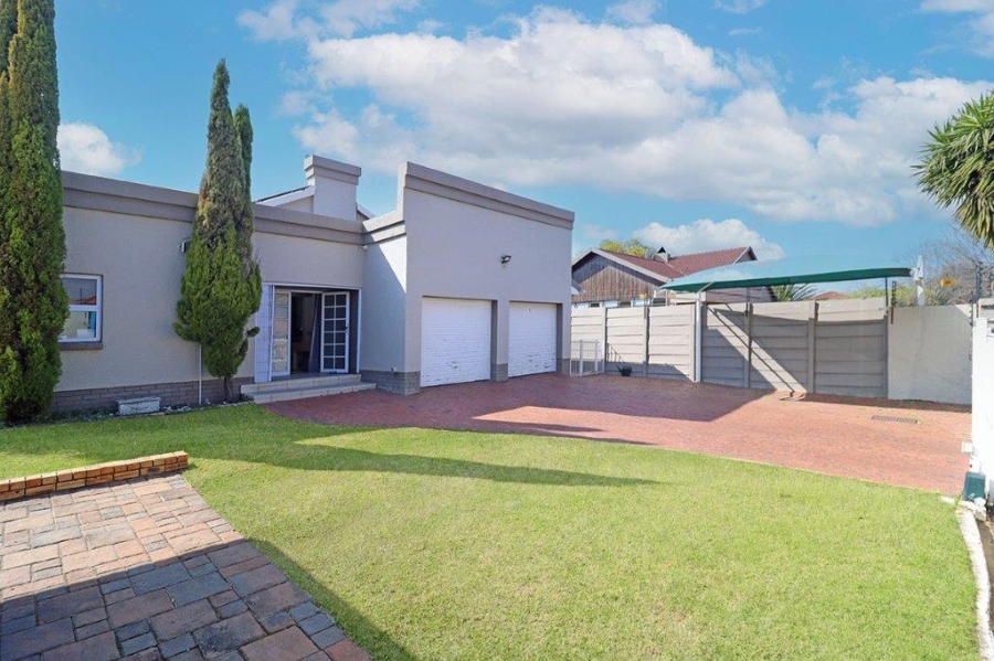 3 Bedroom Property for Sale in Eastleigh Ridge Gauteng