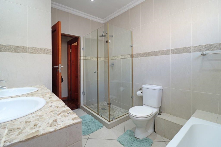 3 Bedroom Property for Sale in Eastleigh Ridge Gauteng