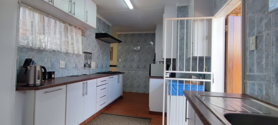 3 Bedroom Property for Sale in Rooihuiskraal North Gauteng