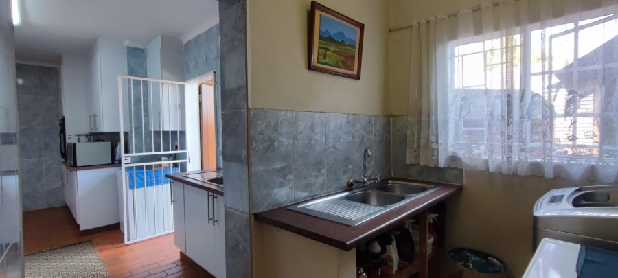 3 Bedroom Property for Sale in Rooihuiskraal North Gauteng