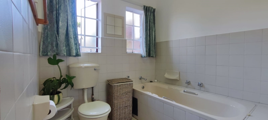 3 Bedroom Property for Sale in Rooihuiskraal North Gauteng
