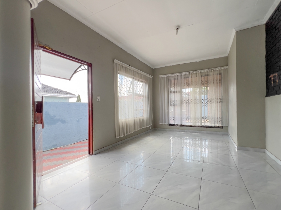 3 Bedroom Property for Sale in Birch Acres Gauteng