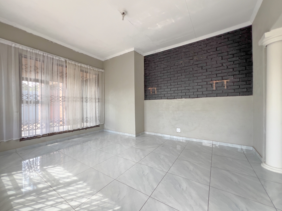 3 Bedroom Property for Sale in Birch Acres Gauteng