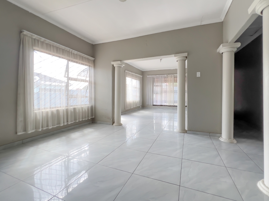 3 Bedroom Property for Sale in Birch Acres Gauteng