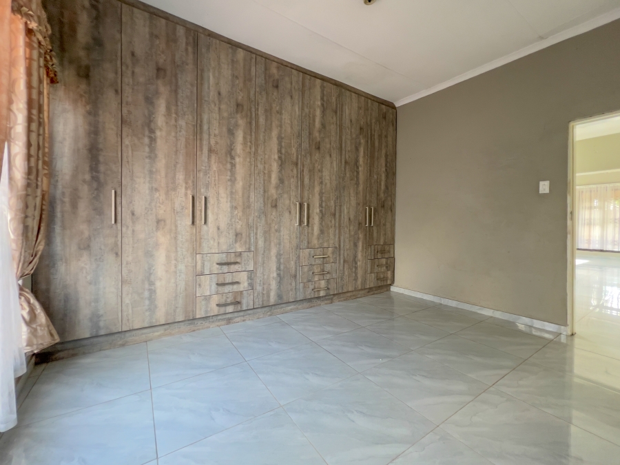 3 Bedroom Property for Sale in Birch Acres Gauteng